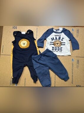 Daddy's Mane Dude Navy & Blue Lion One-Piece Set